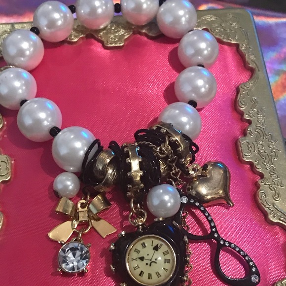 Betsey Johnson pearl clock heart stretch bracelet time flies bow pinup glasses - Picture 2 of 6